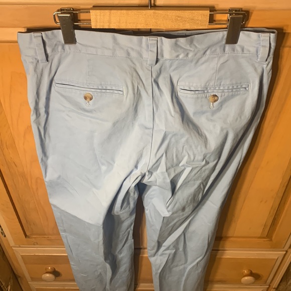 Vineyard Vines (32”x34”) - Picture 8 of 13